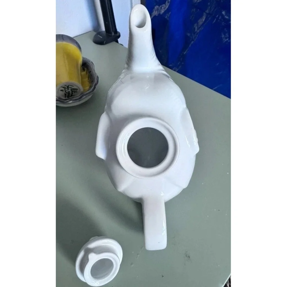 CIA Cordon Bleu Elephant Teapot White Microwave Dishwasher Oven Safe with‎ Lid